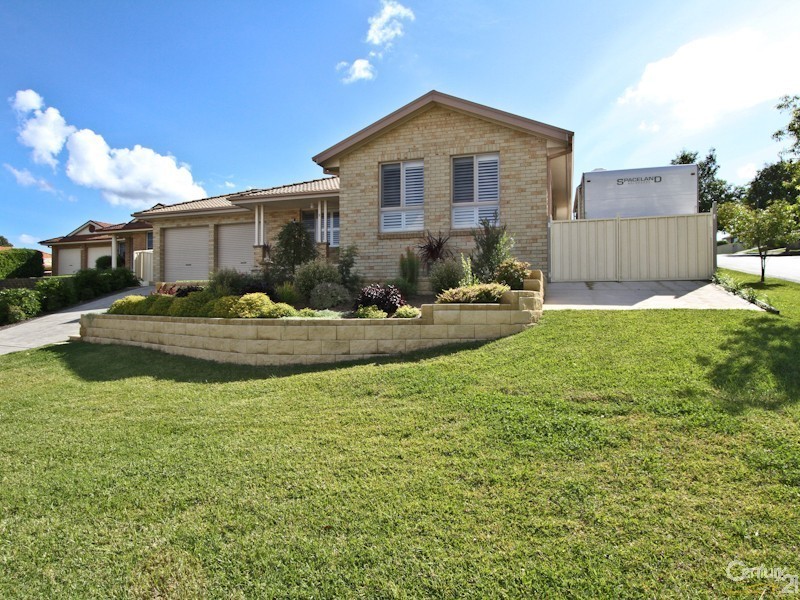 2 Triton Place, Cameron Park NSW 2285