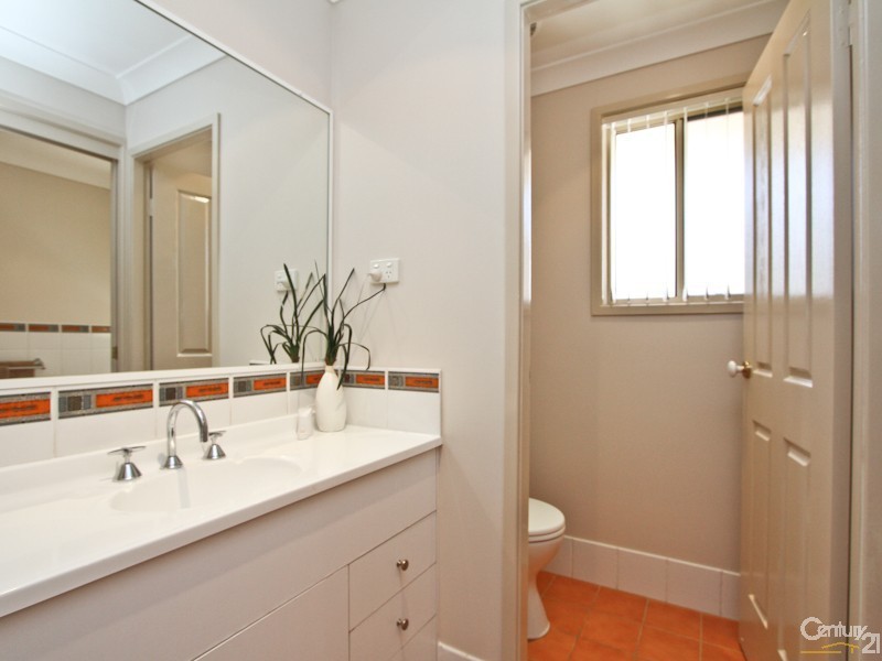 2 Triton Place, Cameron Park NSW 2285