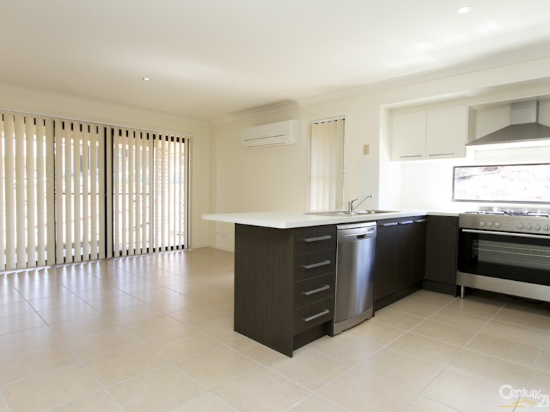 21 Nithsdle Street, Cameron Park NSW 2285