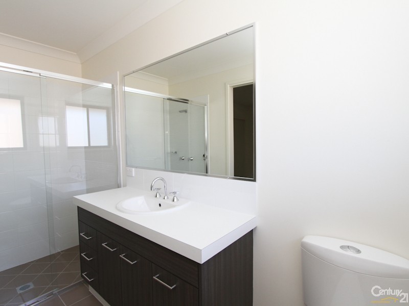 21 Nithsdle Street, Cameron Park NSW 2285