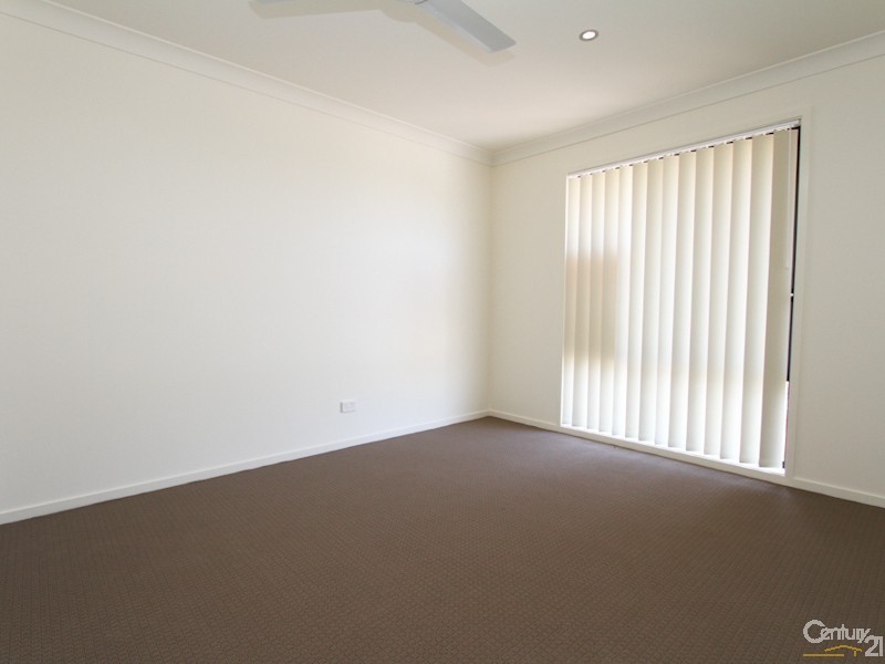 21 Nithsdle Street, Cameron Park NSW 2285