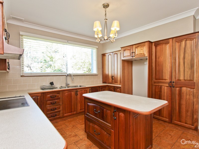 1 Harkins Street, Eleebana NSW 2282