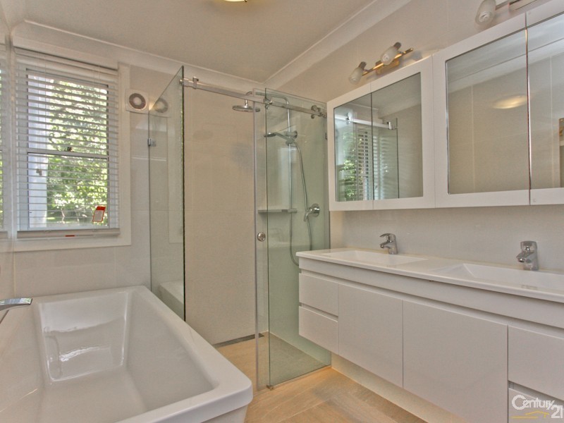 1 Harkins Street, Eleebana NSW 2282