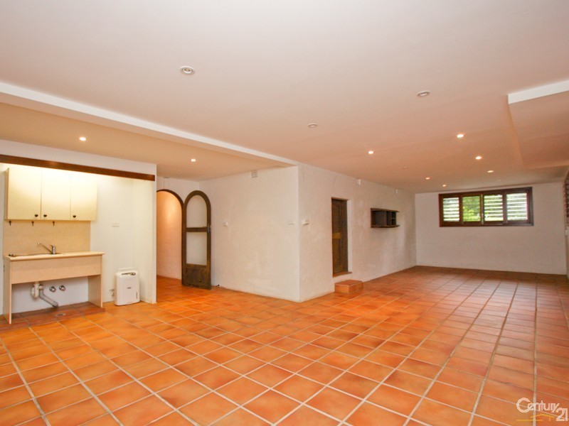 1 Lurnea Crescent, Valentine NSW 2280