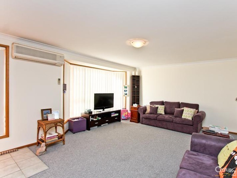 6/4 Delta Close, Eleebana NSW 2282