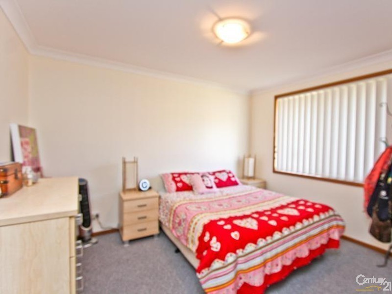 6/4 Delta Close, Eleebana NSW 2282