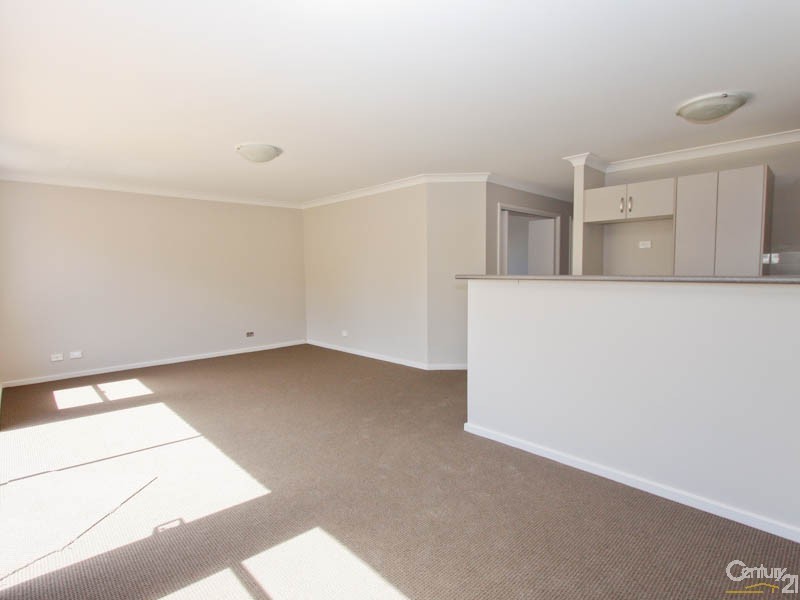 35 Harmony Crescent, Mount Hutton NSW 2290