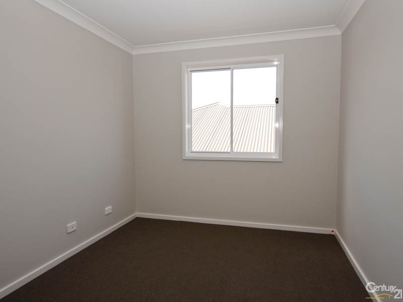 35 Harmony Crescent, Mount Hutton NSW 2290
