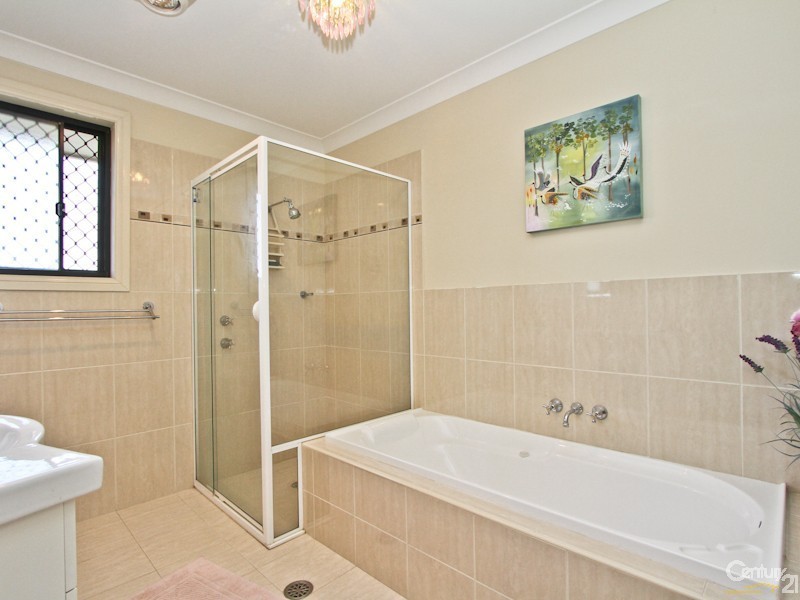 1/6 Melroy Drive, Mount Hutton NSW 2290