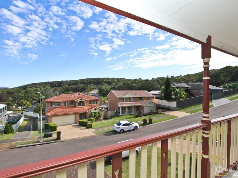 5 Kerrigan Close, Eleebana NSW 2282
