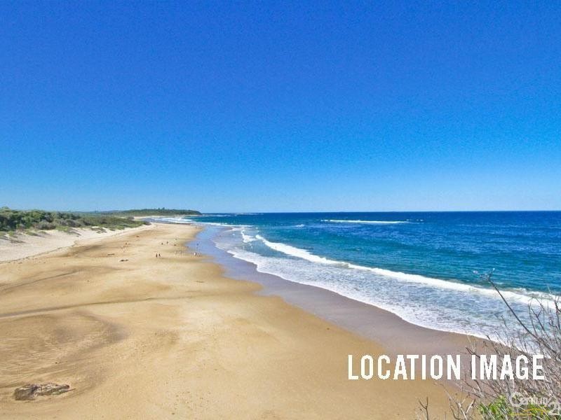 11 Village Grove, Caves Beach NSW 2281
