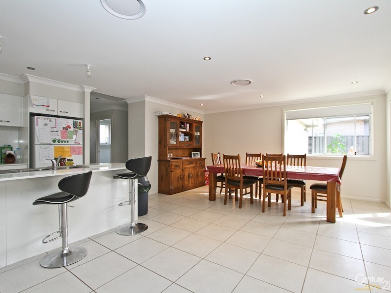 2 John Fallins Close, Belmont North NSW 2280