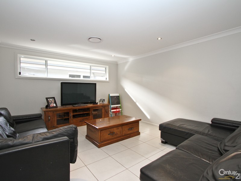 2 John Fallins Close, Belmont North NSW 2280