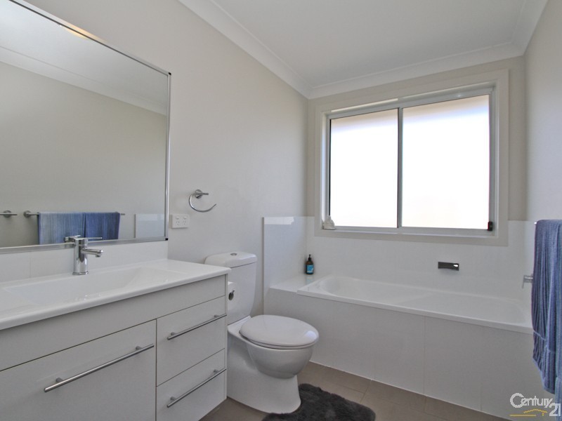 32 John Darling Avenue, Belmont North NSW 2280