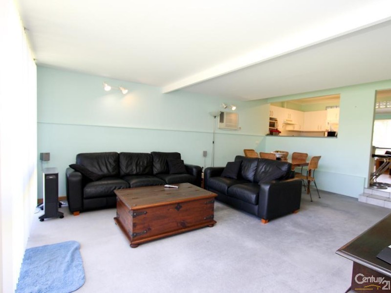 34 Allambee Place, Valentine NSW 2280