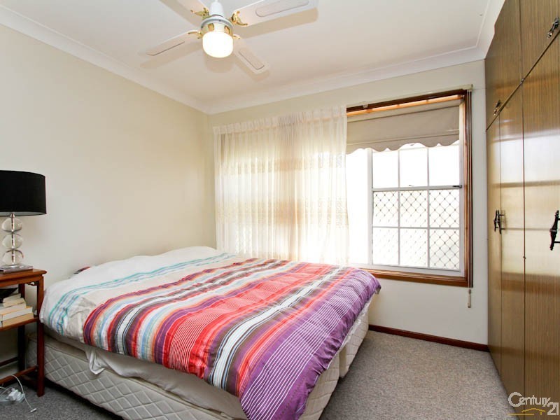 7 Berringar Road, Valentine NSW 2280