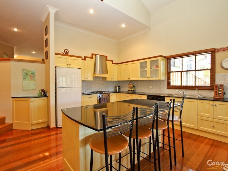 17 Buttermere Drive, Lakelands NSW 2282