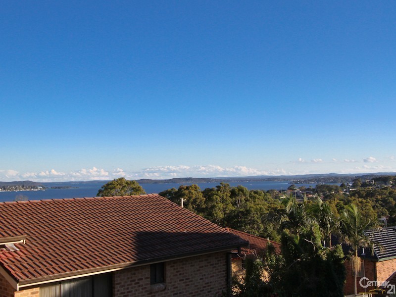 9 Hill Street, Belmont NSW 2280