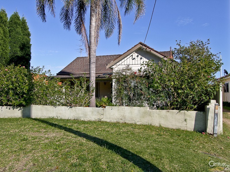 5 Jones Avenue, Warners Bay NSW 2282