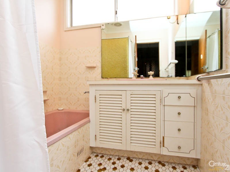 5 Jones Avenue, Warners Bay NSW 2282