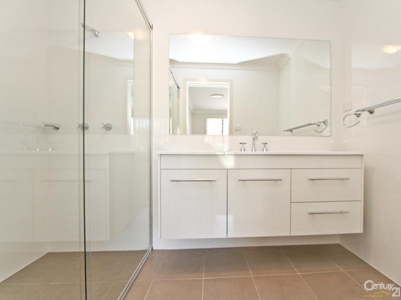 1/16 St Johns Drive, Croudace Bay NSW 2280