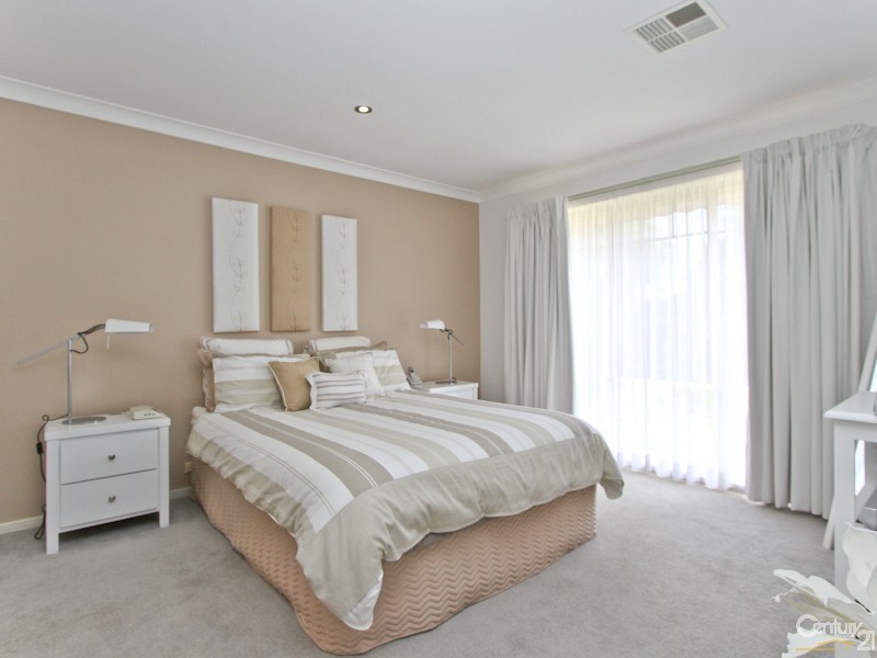 22 Gymea Drive, Garden Suburb NSW 2289