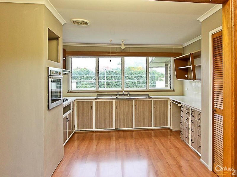 5  Jones Avenue, Warners Bay NSW 2282