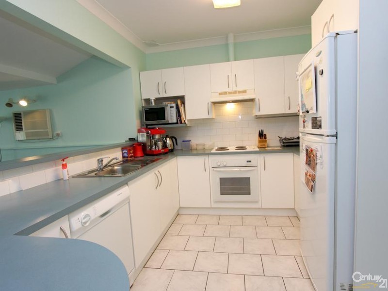 34 Allambee Place, Valentine NSW 2280