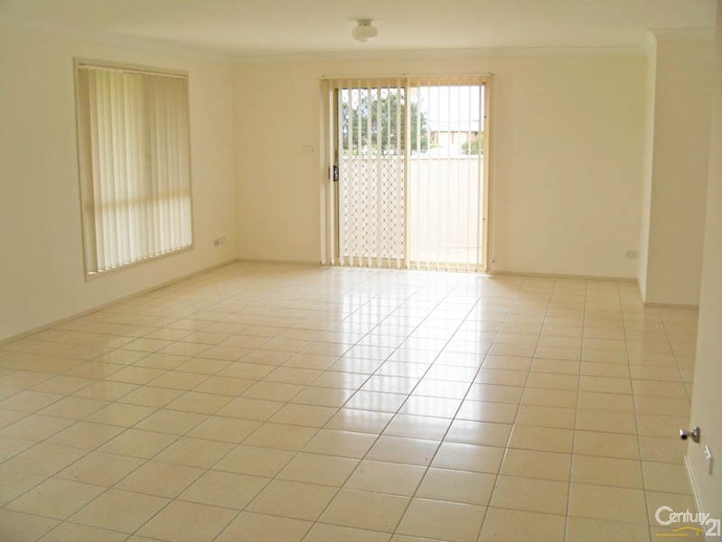 6 Jacana Way, Maryland NSW 2287