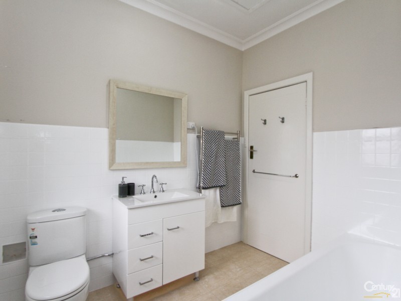 29 Grandview Road, New Lambton Heights NSW 2305