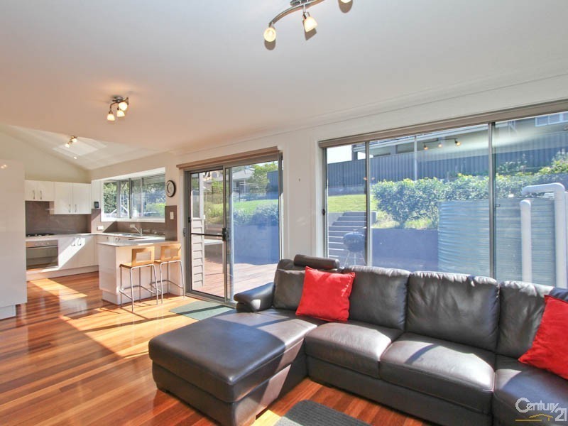 16 The Hill, Valentine NSW 2280