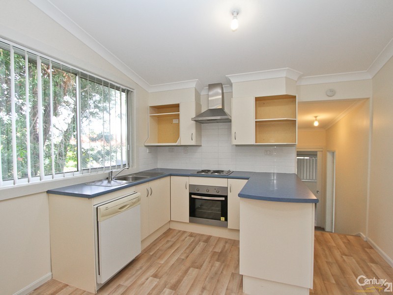 28 Evans Street, Belmont NSW 2280