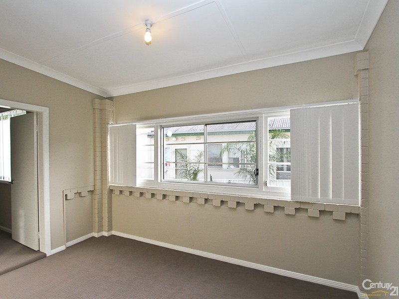 28 Evans Street, Belmont NSW 2280