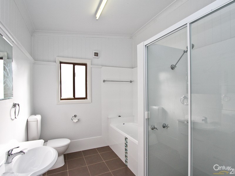 28 Evans Street, Belmont NSW 2280