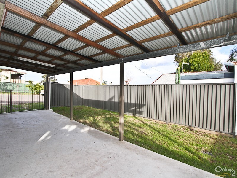 28 Evans Street, Belmont NSW 2280