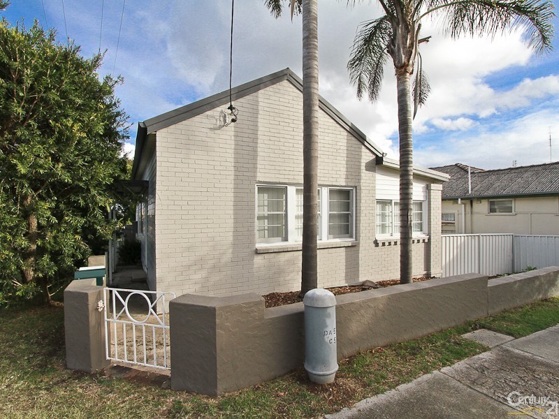 28 Evans Street, Belmont NSW 2280