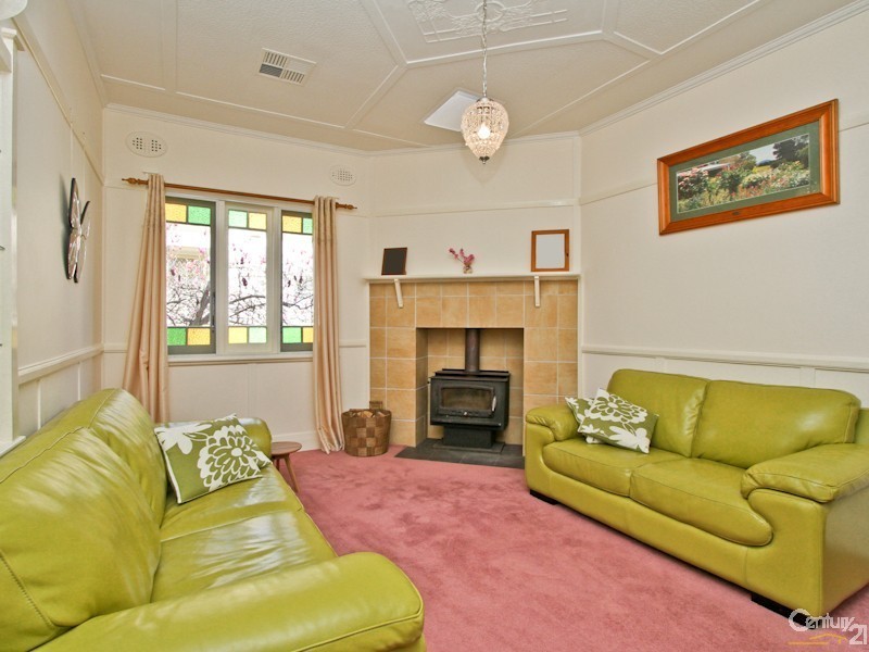 8 Speers Street, Speers Point NSW 2284