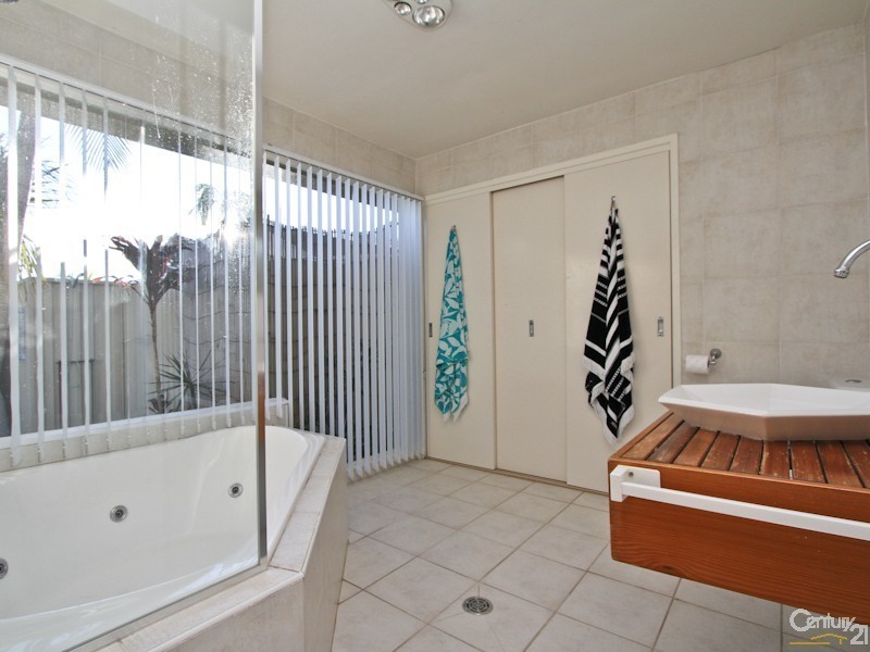 38 Jones Avenue, Warners Bay NSW 2282
