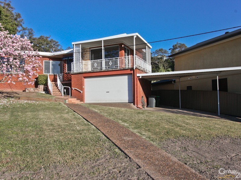 4 Albert Street, Valentine NSW 2280