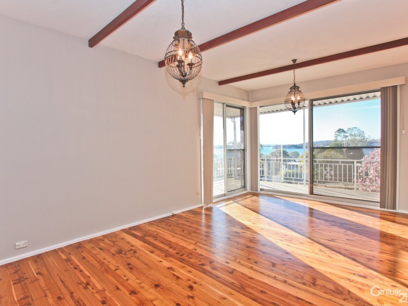 4 Albert Street, Valentine NSW 2280