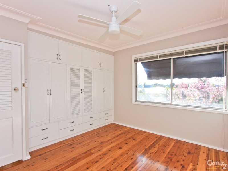 4 Albert Street, Valentine NSW 2280
