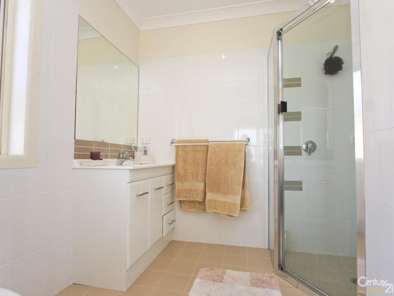 4 Siloam Drive, Belmont North NSW 2280