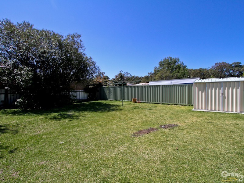 32 St Johns Drive, Croudace Bay NSW 2280