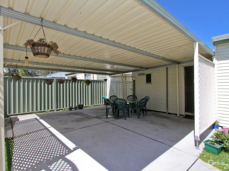 32 St Johns Drive, Croudace Bay NSW 2280
