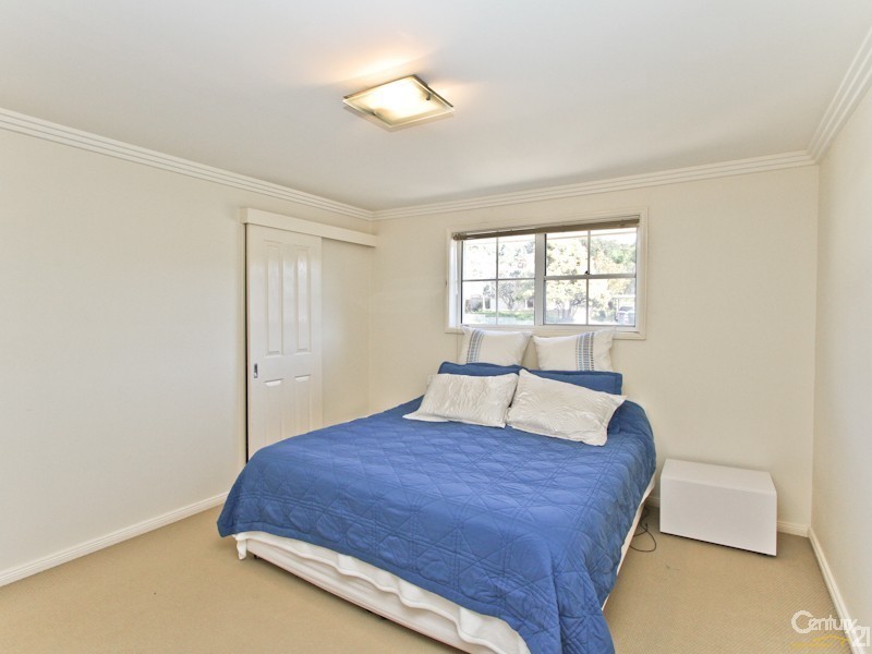 2 Jean Street, Belmont NSW 2280