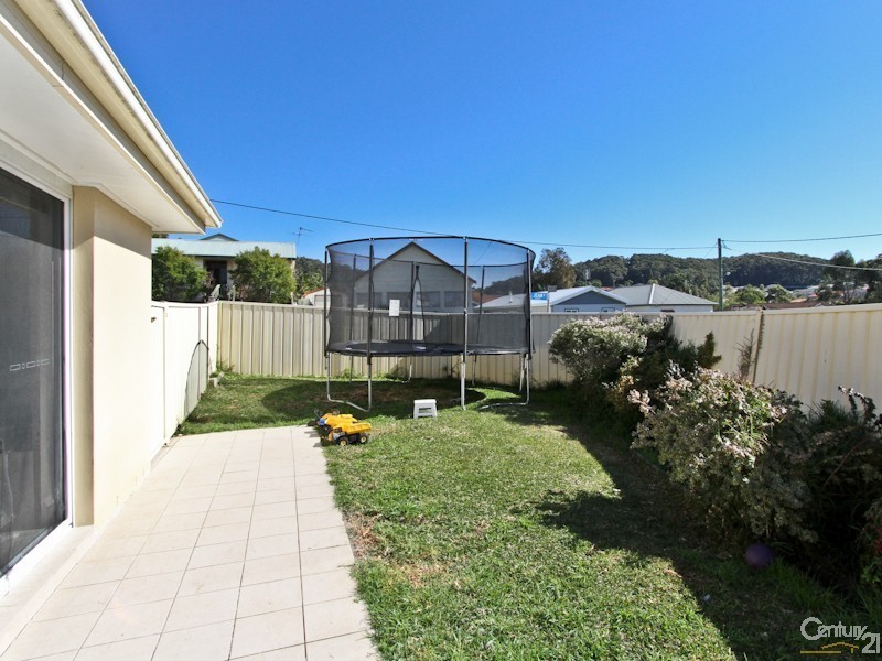 2 Jean Street, Belmont NSW 2280