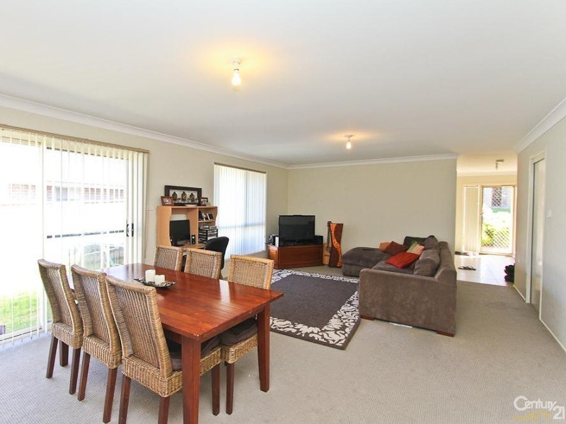 7 Harmony Crescent, Mount Hutton NSW 2290