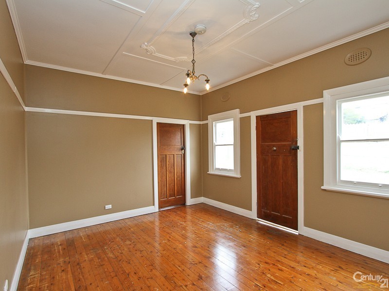 8 George Street, Belmont NSW 2280