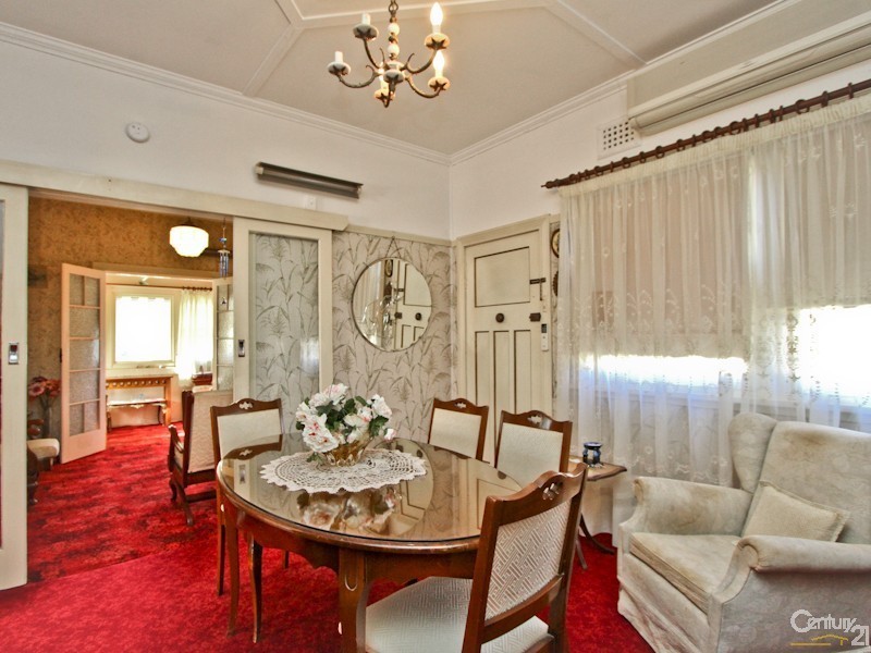 8 Blair Street, Teralba NSW 2284