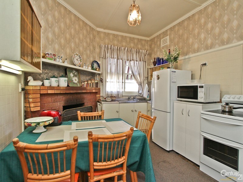 8 Blair Street, Teralba NSW 2284